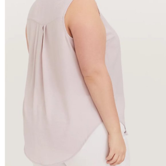 LIKE NEW! TORRID HARPER - LILAC PURPLE GAUZE BUTTON FRONT TUNIC TANK SIZE 3X - Picture 2 of 9